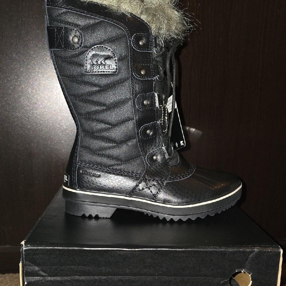 Sorel Black Lace-Up Winter Boots